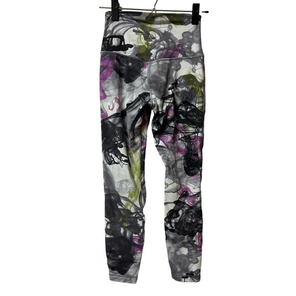 Lululemon Throwback Print Align High-Rise Pant 25"
Unicorn Throwback White Multi - Picture 6 of 11